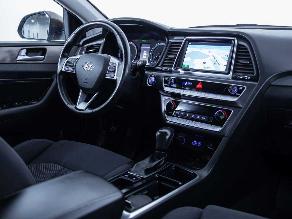 Hyundai Sonata с пробегом — 2018 год. Фото: #10