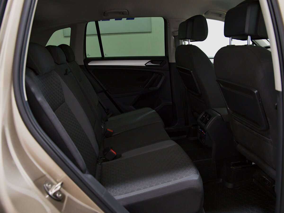 Volkswagen Tiguan с пробегом — 2018 год. Фото: #4