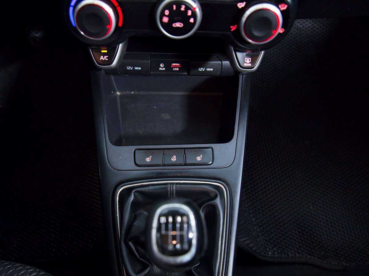 Kia Rio с пробегом — 2017 год. Фото: #14