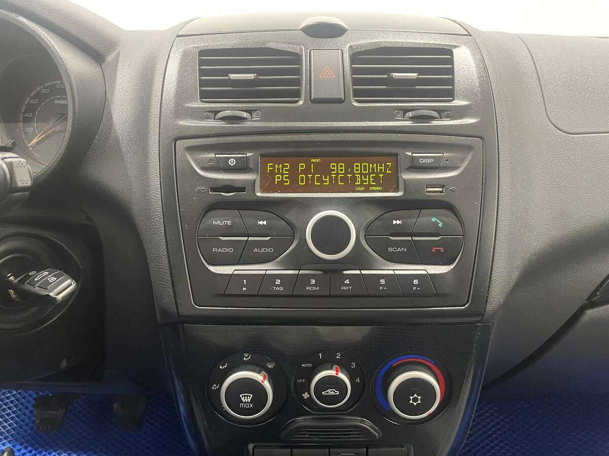 Lada (ВАЗ) Kalina с пробегом — 2018 год. Фото: #8