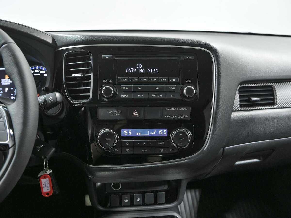 Mitsubishi Outlander с пробегом — 2018 год. Фото: #10