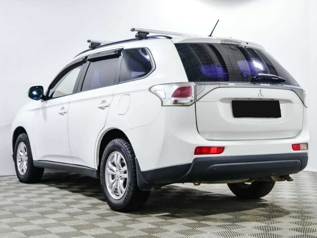 Mitsubishi Outlander с пробегом — 2013 год. Фото: #4