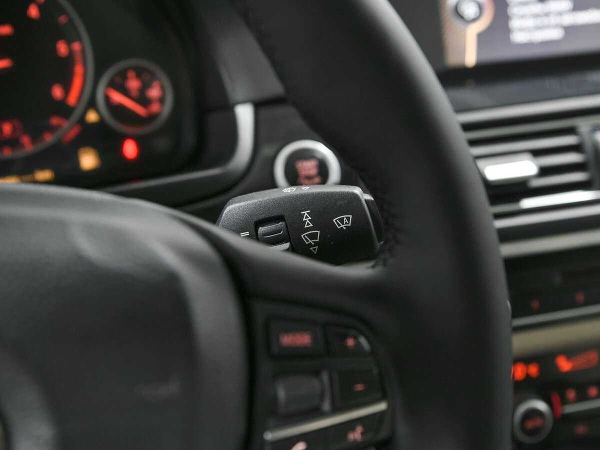 BMW 5 серии с пробегом — 2013 год. Фото: #10