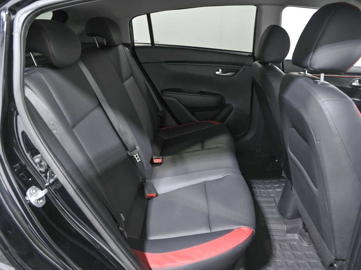 Kia Rio с пробегом — 2020 год. Фото: #16