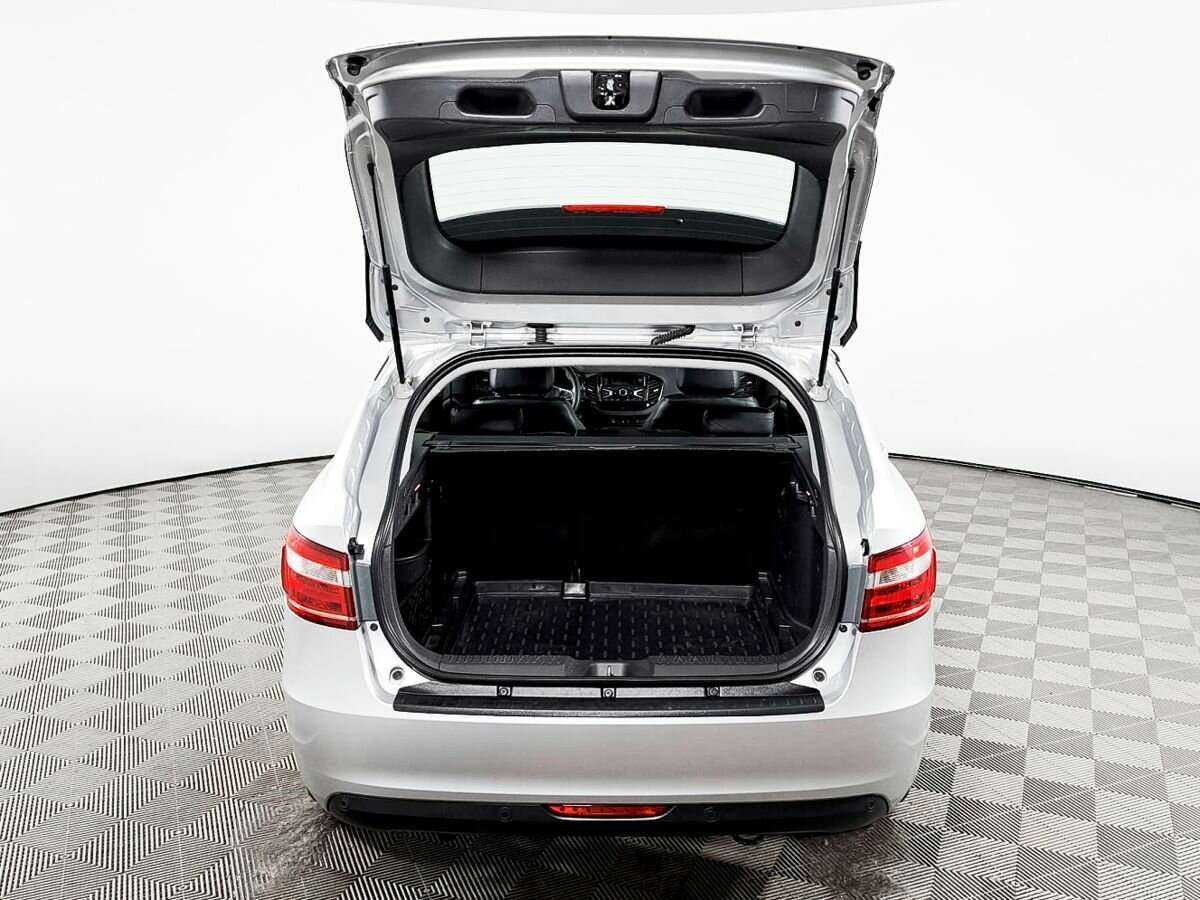 Lada (ВАЗ) Vesta с пробегом — 2019 год. Фото: #9