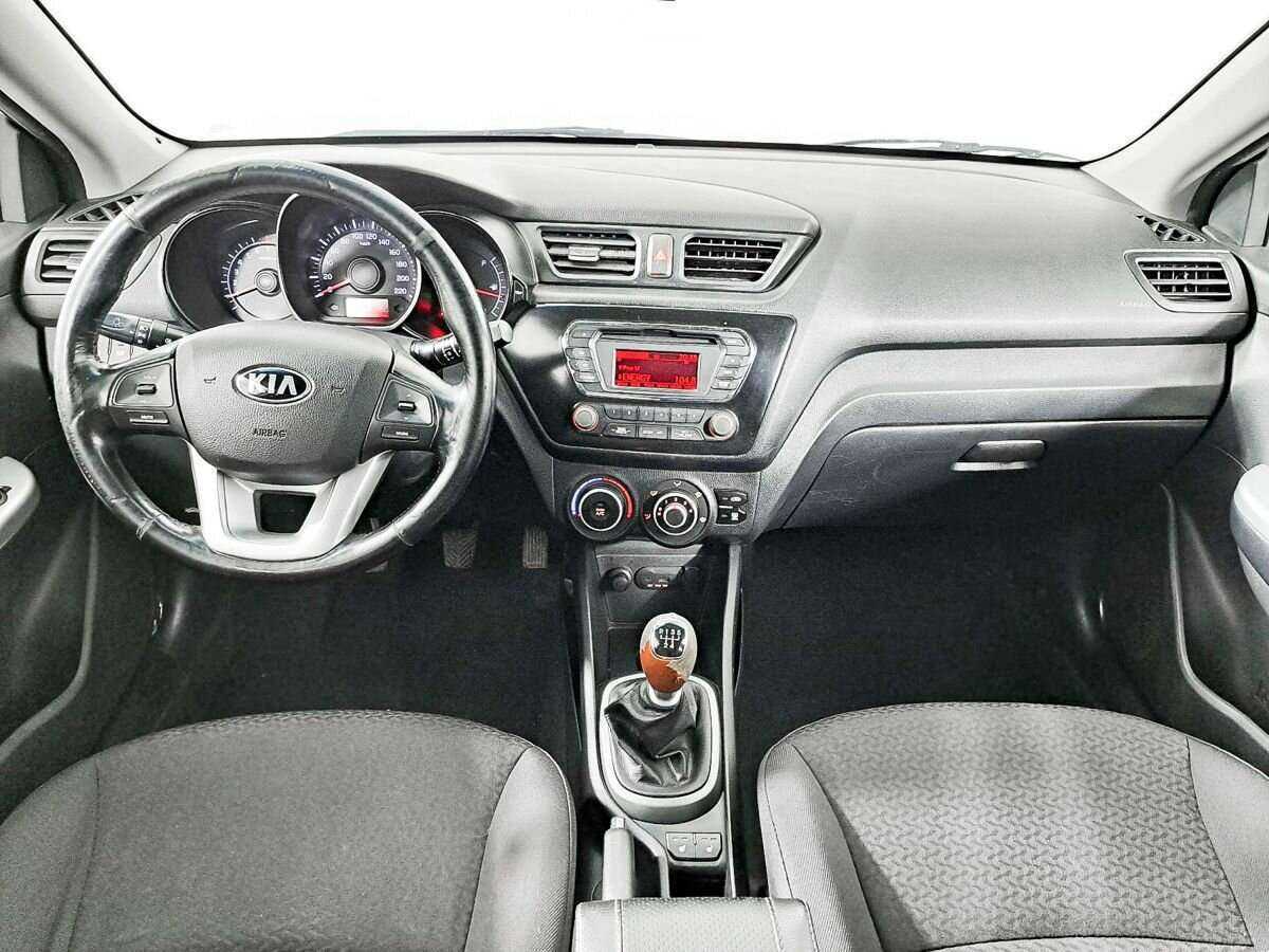 Kia Rio с пробегом — 2014 год. Фото: #11