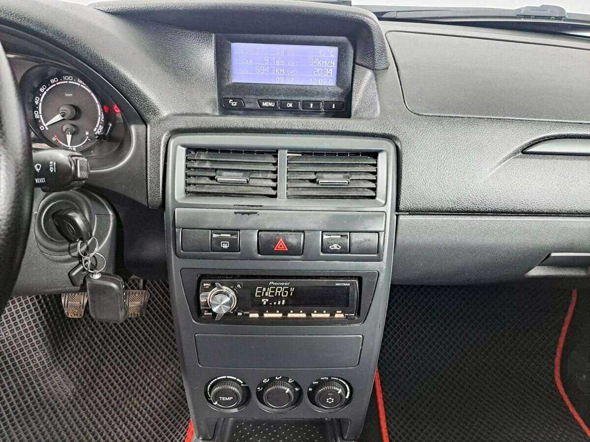 Lada (ВАЗ) Priora с пробегом — 2017 год. Фото: #12