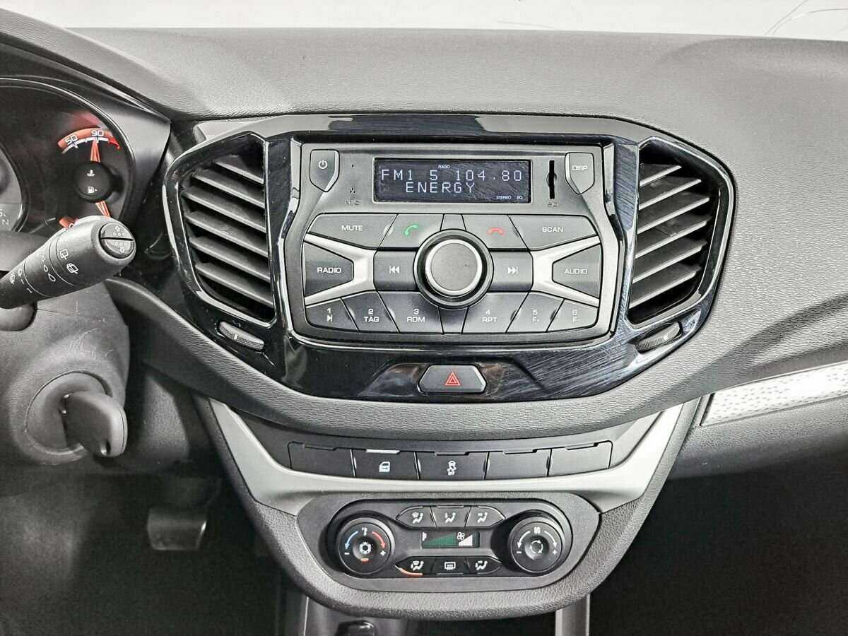 Lada (ВАЗ) Vesta с пробегом — 2019 год. Фото: #12