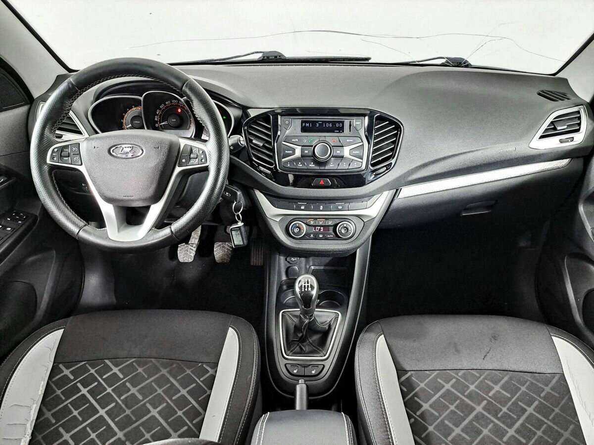 Lada (ВАЗ) Vesta с пробегом — 2017 год. Фото: #13