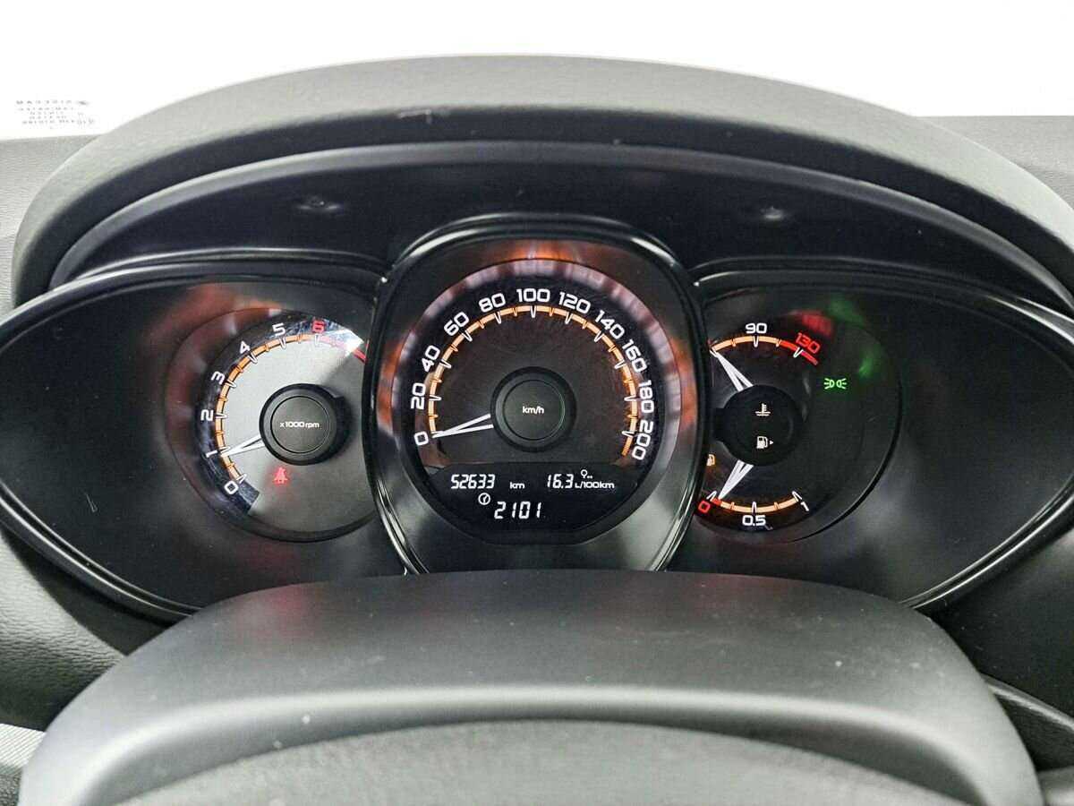 Lada (ВАЗ) Vesta с пробегом — 2020 год. Фото: #10