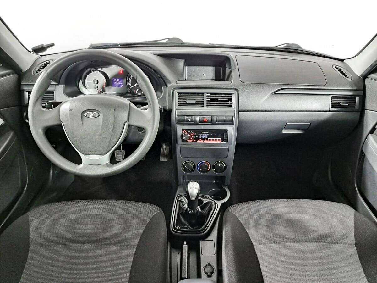 Lada (ВАЗ) Priora с пробегом — 2017 год. Фото: #11