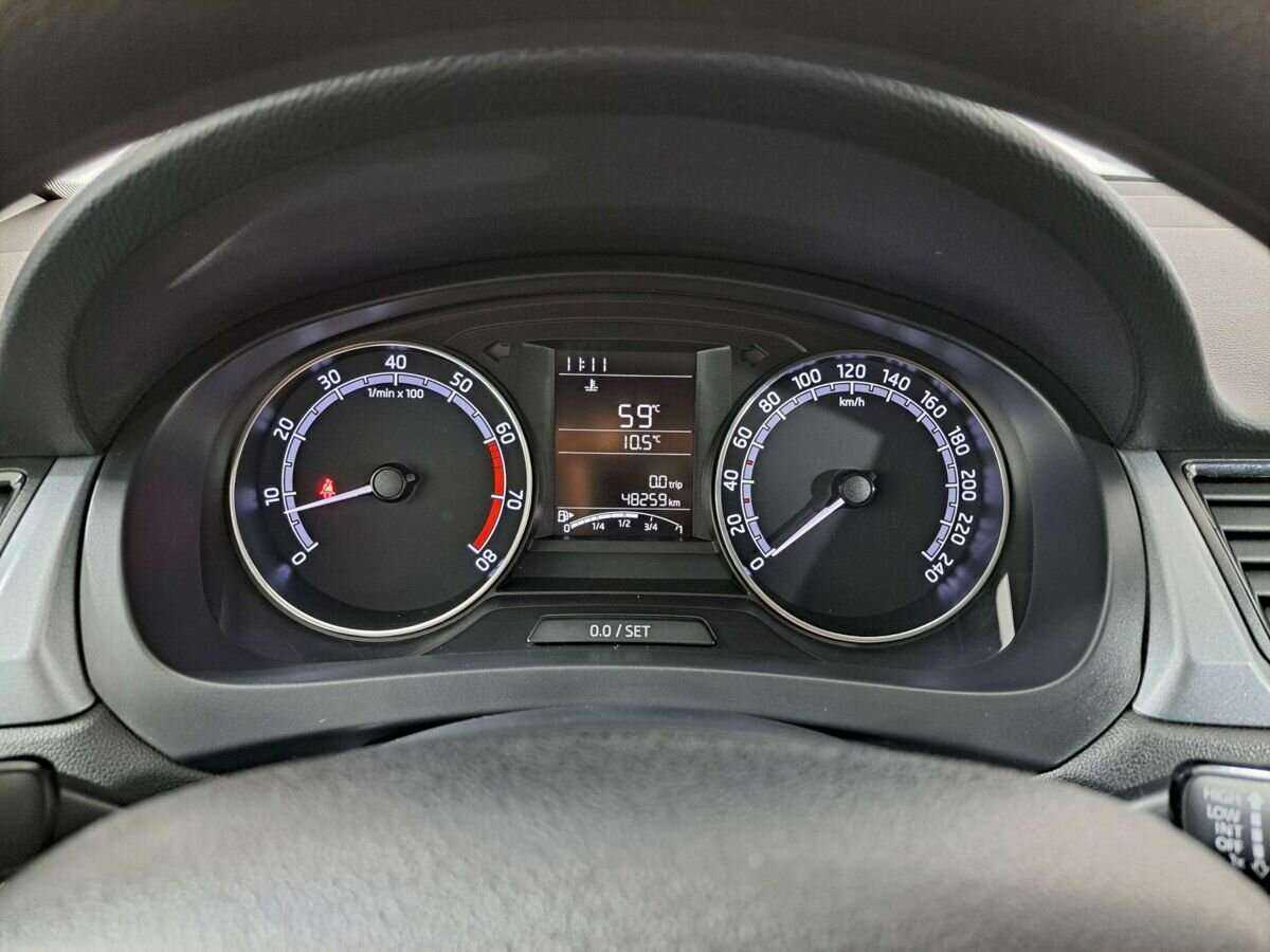 Skoda Rapid с пробегом — 2018 год. Фото: #10