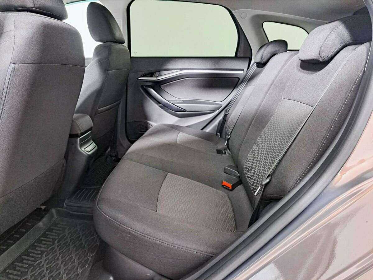 Lada (ВАЗ) Vesta с пробегом — 2019 год. Фото: #9