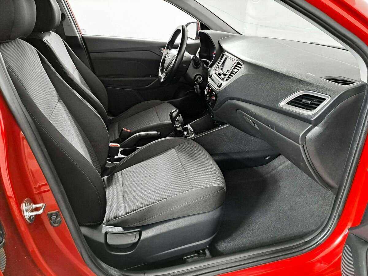 Hyundai Solaris с пробегом — 2019 год. Фото: #8