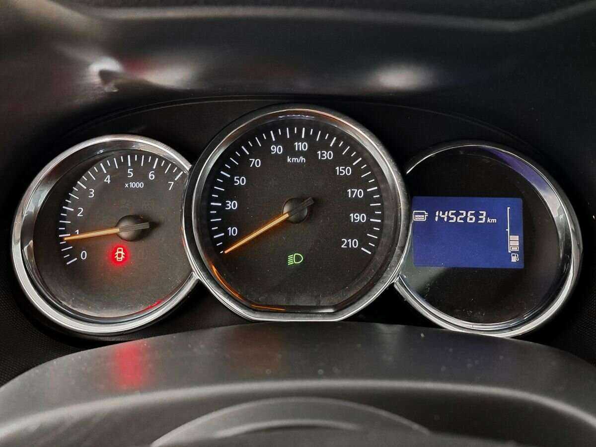 Renault Duster с пробегом — 2015 год. Фото: #7