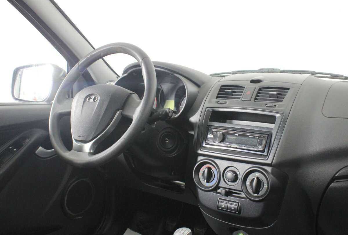 Lada (ВАЗ) Kalina с пробегом — 2014 год. Фото: #8