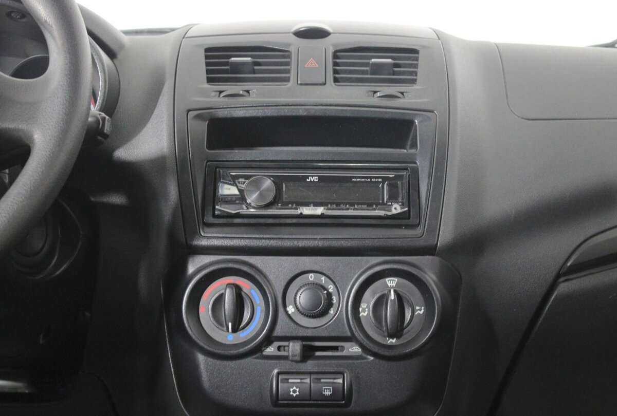 Lada (ВАЗ) Kalina с пробегом — 2014 год. Фото: #11