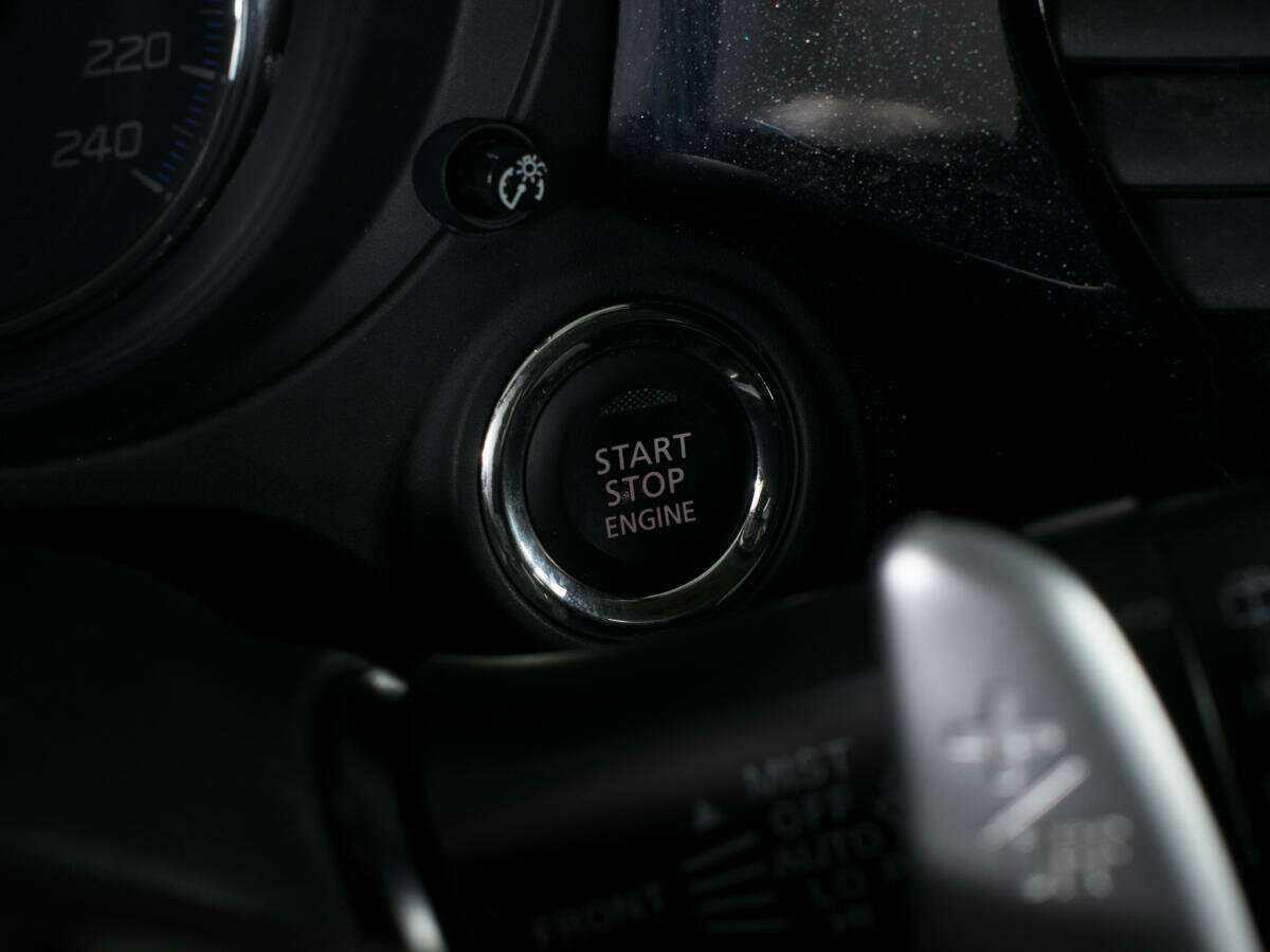 Mitsubishi Outlander с пробегом — 2013 год. Фото: #11