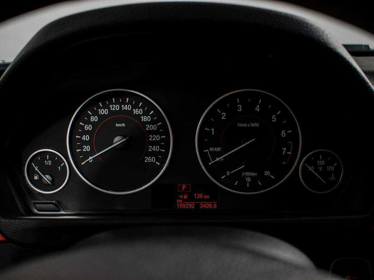 BMW 3 серии с пробегом — 2014 год. Фото: #9