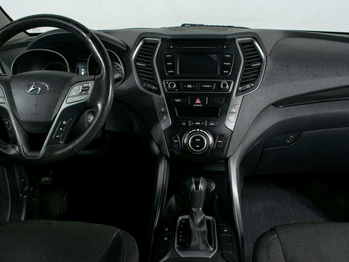 Hyundai Santa Fe с пробегом — 2017 год. Фото: #7