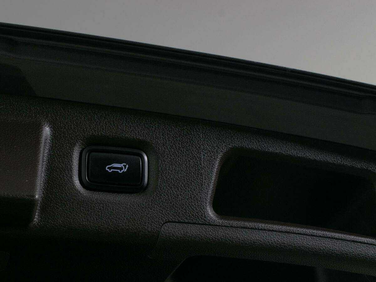 Hyundai Santa Fe с пробегом — 2018 год. Фото: #8