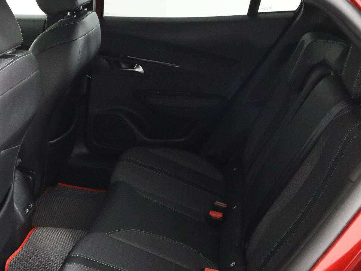 Peugeot 2008 с пробегом — 2021 год. Фото: #8