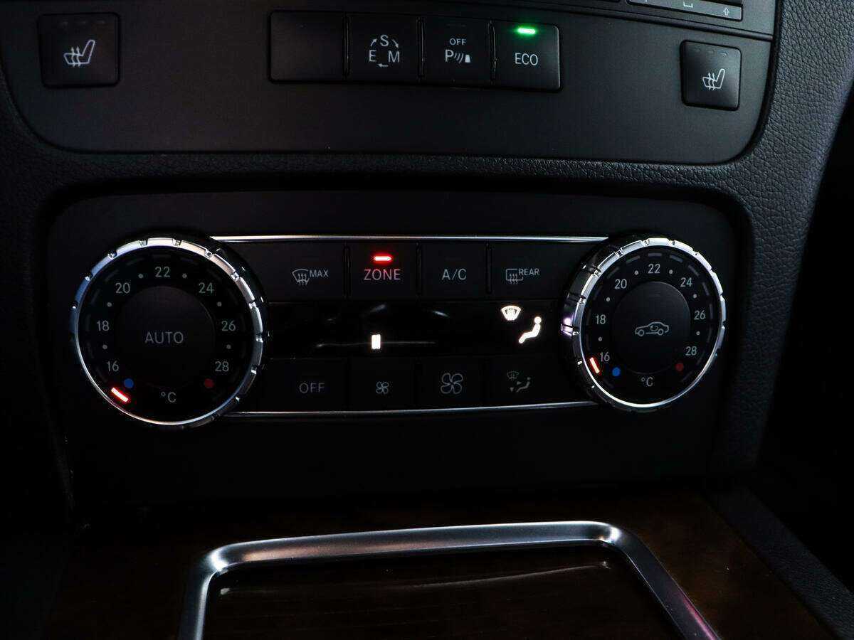 Mercedes-Benz GLK-Класс с пробегом — 2012 год. Фото: #16