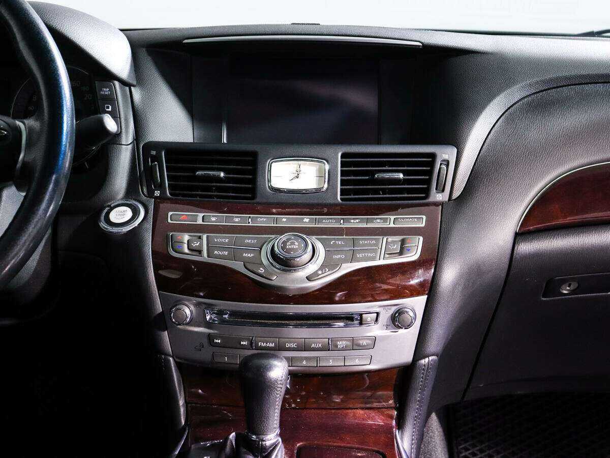 Infiniti Q70 с пробегом — 2014 год. Фото: #7