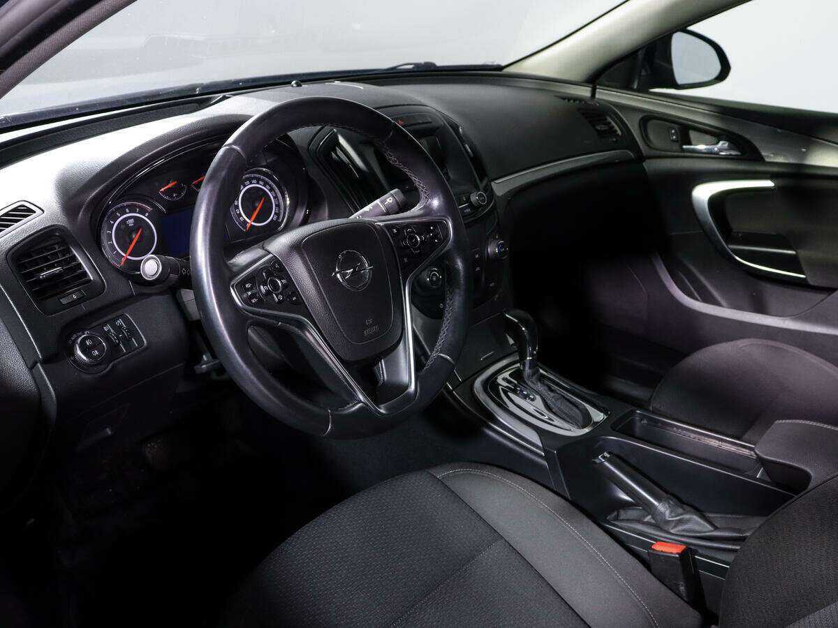 Opel Insignia с пробегом — 2014 год. Фото: #11