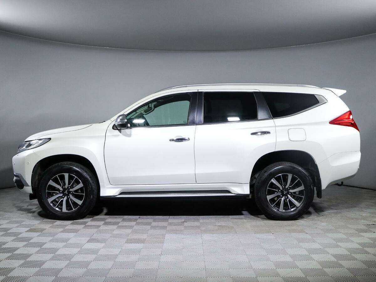 Mitsubishi Pajero Sport с пробегом — 2018 год. Фото: #4