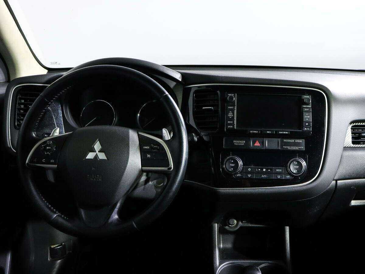 Mitsubishi Outlander с пробегом — 2013 год. Фото: #8