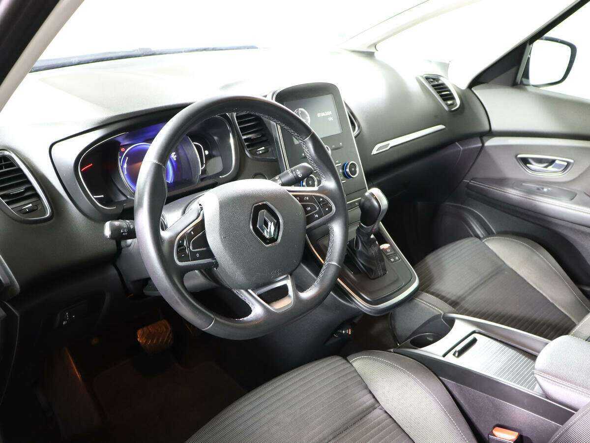 Renault Scenic с пробегом — 2019 год. Фото: #11