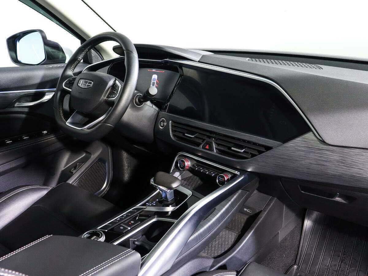 Geely Tugella с пробегом — 2022 год. Фото: #5