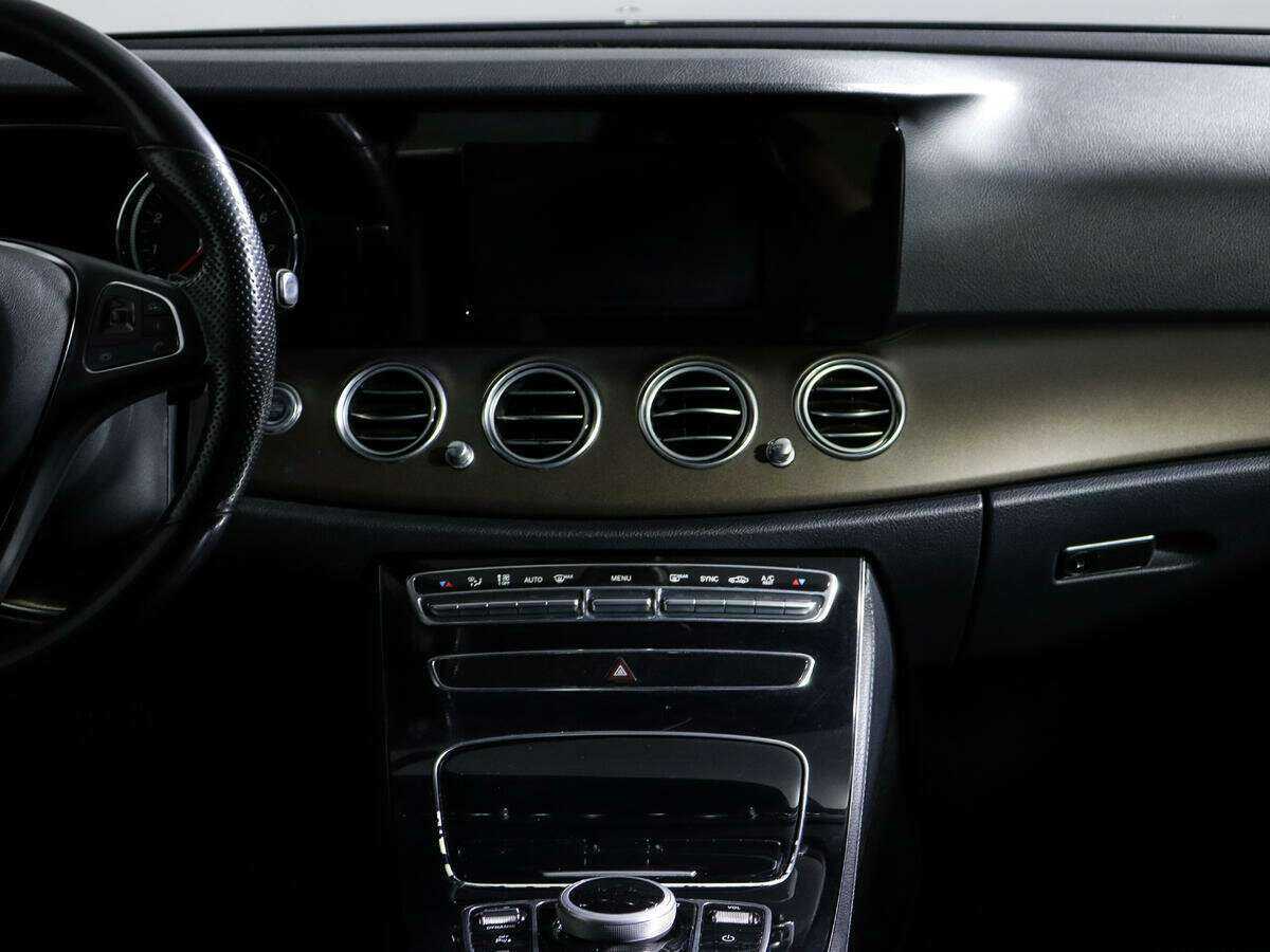 Mercedes-Benz E-Класс с пробегом — 2016 год. Фото: #11