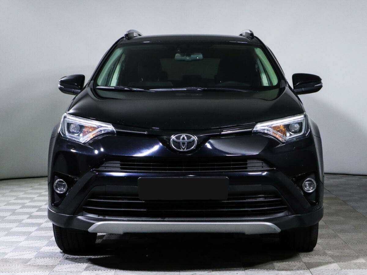 Toyota RAV4 с пробегом — 2017 год. Фото: #1