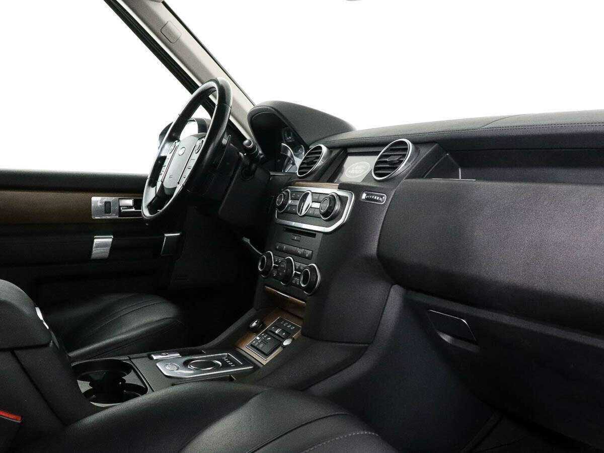 Land Rover Discovery с пробегом — 2015 год. Фото: #4