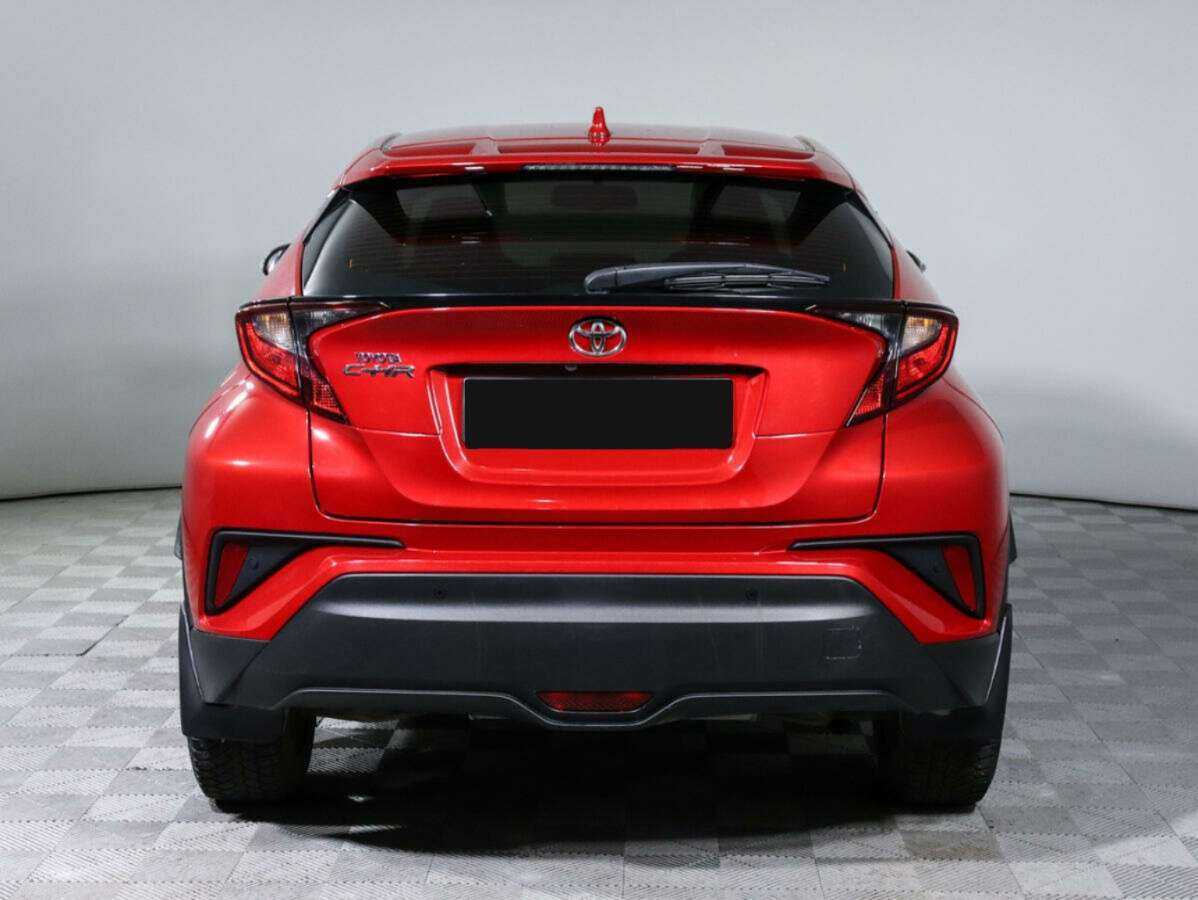 Toyota C-HR с пробегом — 2019 год. Фото: #4