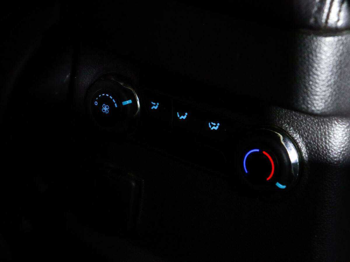 Ford Explorer с пробегом — 2014 год. Фото: #15