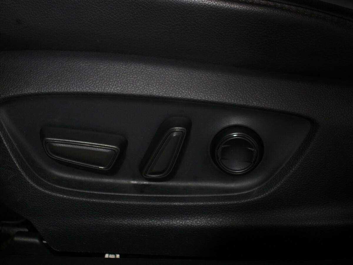 Toyota Camry с пробегом — 2018 год. Фото: #13