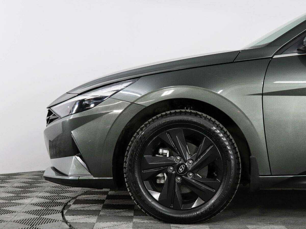 Hyundai Elantra с пробегом — 2022 год. Фото: #8