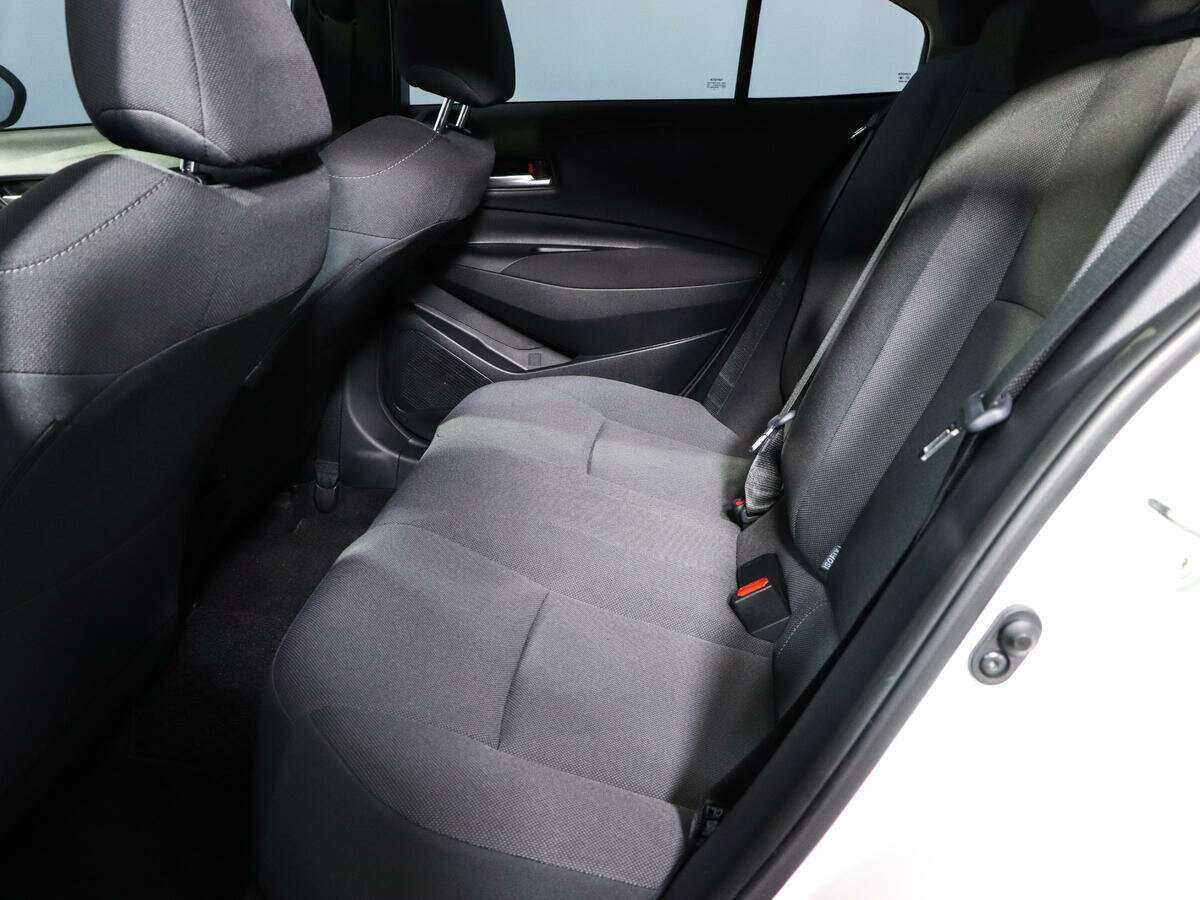 Toyota Corolla с пробегом — 2022 год. Фото: #7