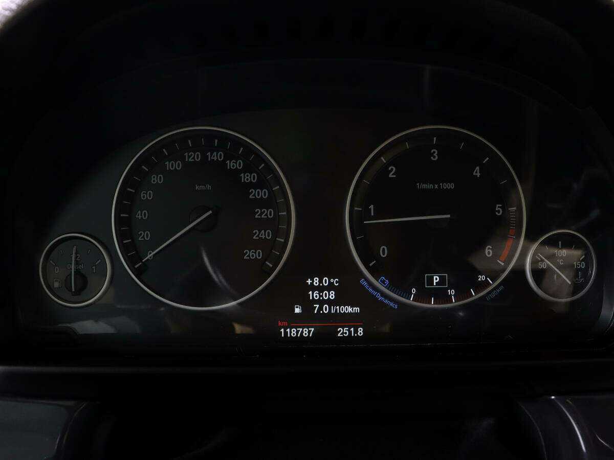 BMW 5 серии с пробегом — 2012 год. Фото: #7