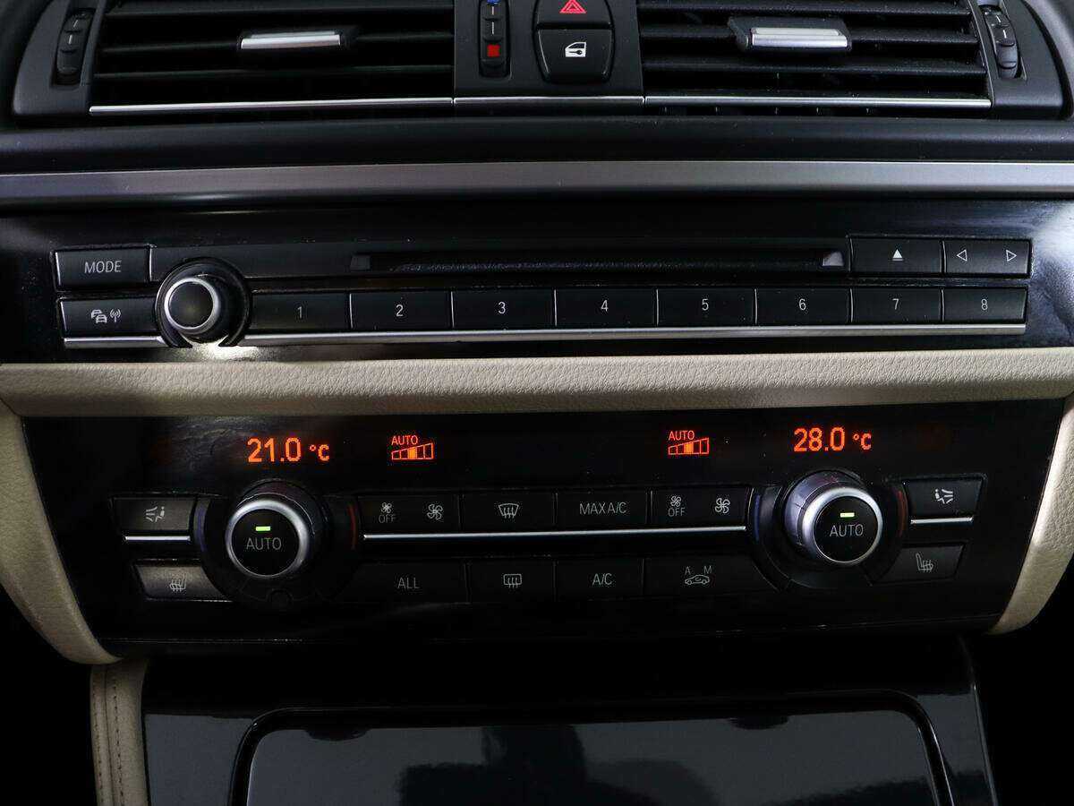 BMW 5 серии с пробегом — 2012 год. Фото: #18