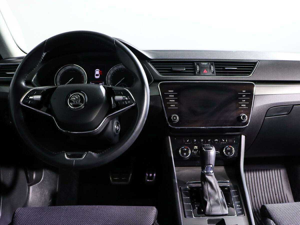 Skoda Superb с пробегом — 2020 год. Фото: #10