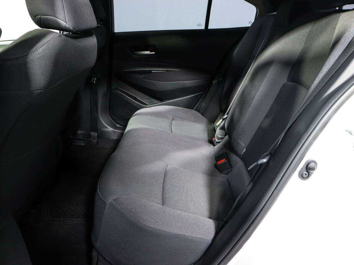 Toyota Corolla с пробегом — 2022 год. Фото: #6