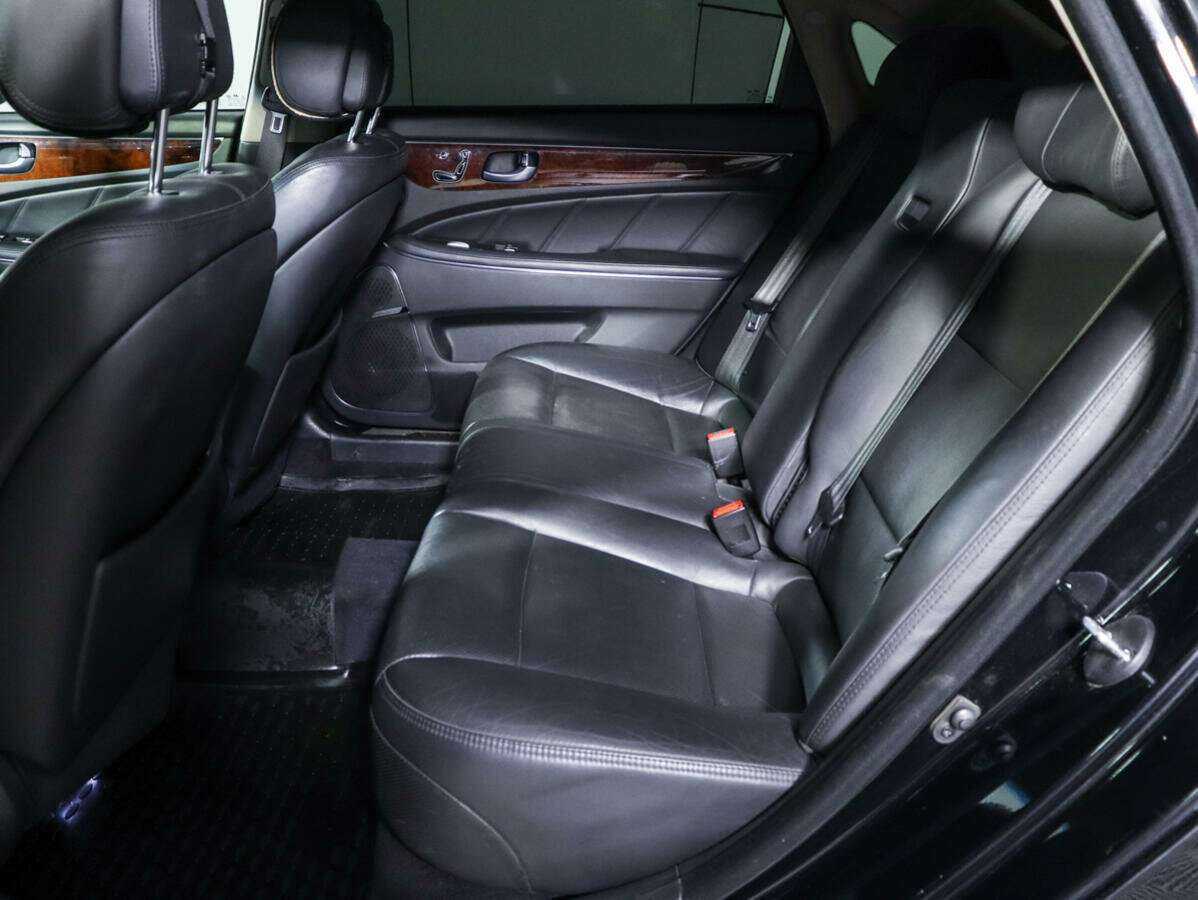 Hyundai Equus с пробегом — 2014 год. Фото: #7