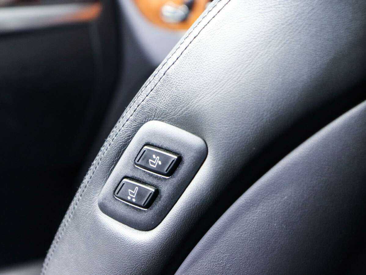 Hyundai Equus с пробегом — 2014 год. Фото: #14