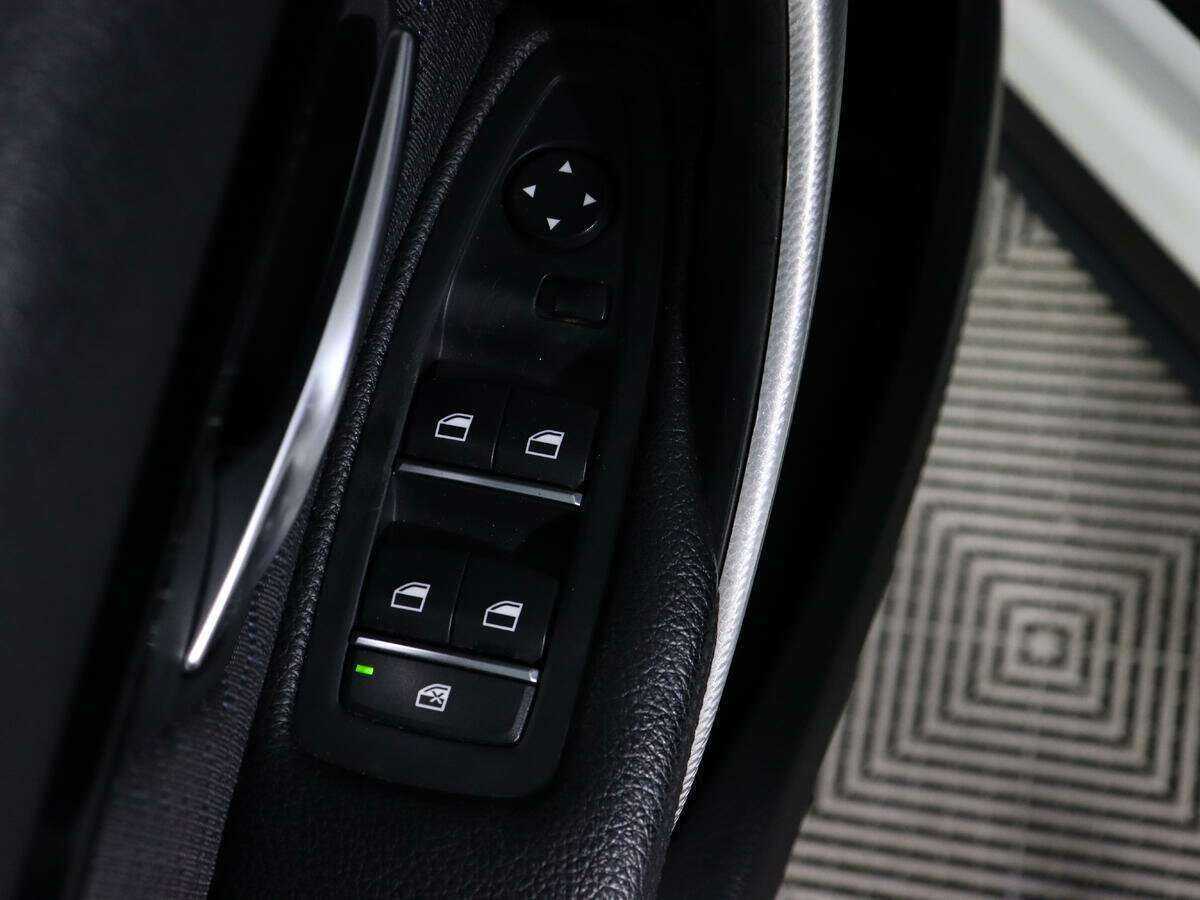 BMW 3 серии с пробегом — 2016 год. Фото: #14