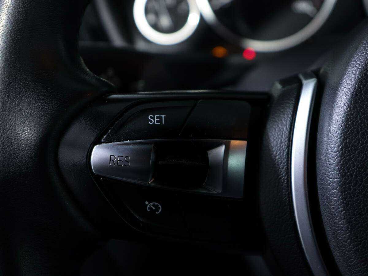 BMW 3 серии с пробегом — 2014 год. Фото: #17