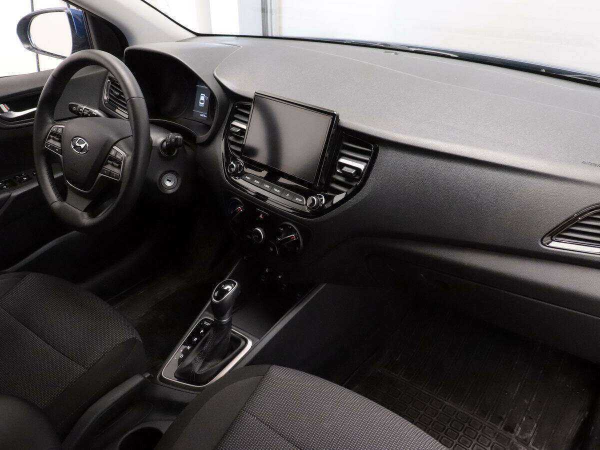 Hyundai Solaris с пробегом — 2021 год. Фото: #6